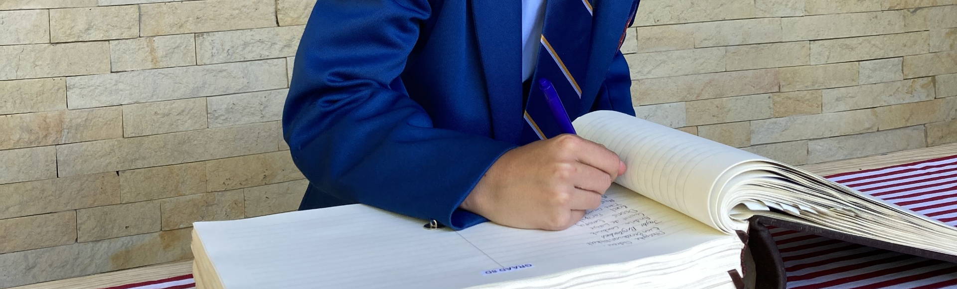 Desktop breadcrumb image of Aanlyn aansoekprosedure Graad 8